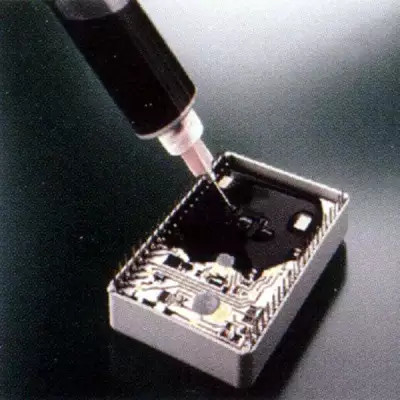 इलेक्ट्रॉनिक्स के लिए टिकाऊ 1.8G / CC थर्मली कंडक्टिव सिलिकॉन पोटिंग कंपाउंड